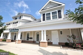 Building Photo - 11 Cranbury Rd