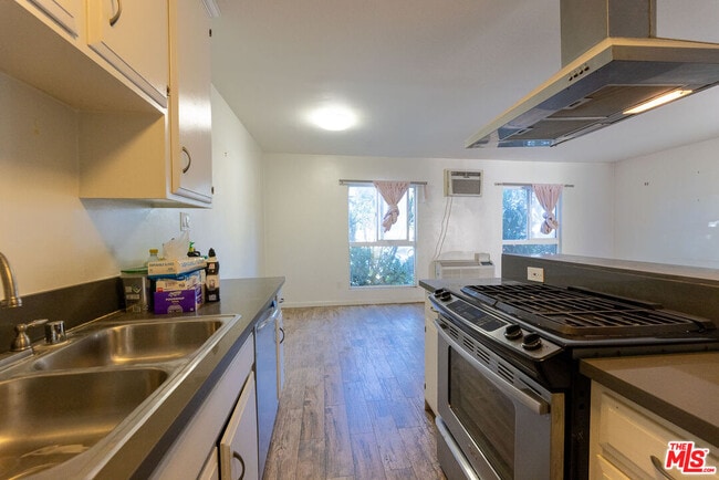 Foto del edificio - 1118 Waterloo St