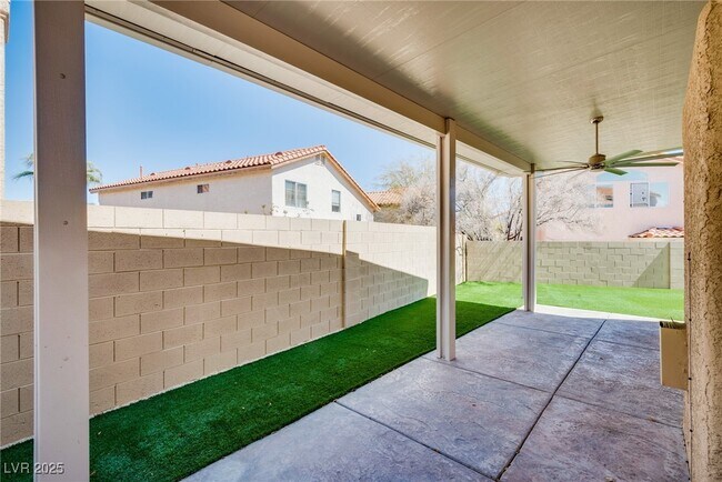 Building Photo - 7816 Calico Flower Ave