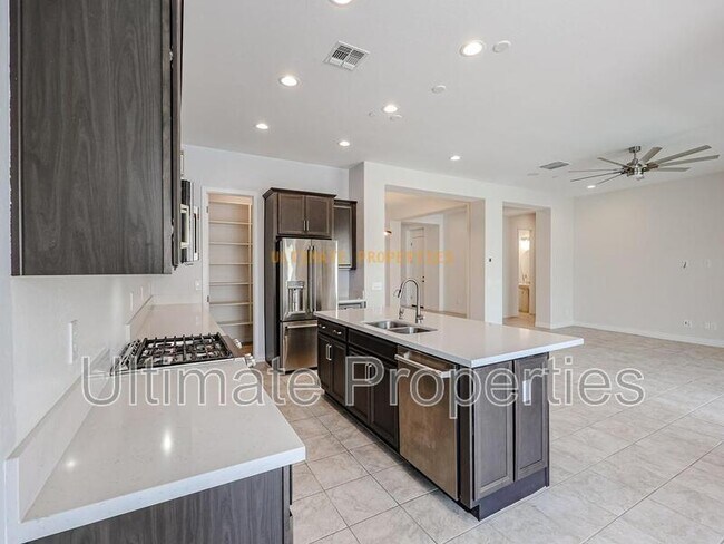 Foto del edificio - 28422 N 131st Dr