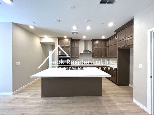 Building Photo - 4 br, 3 bath House - 9 Daydream Ct