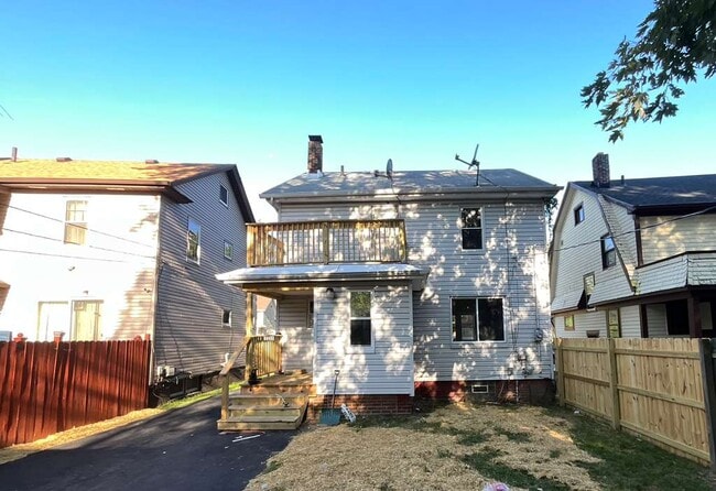 Foto del edificio - 847 Caledonia Ave