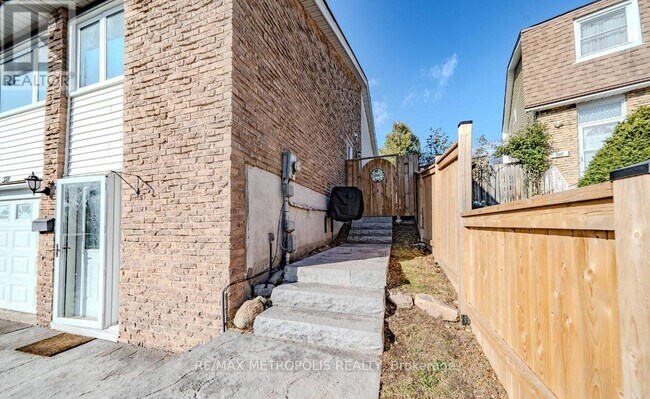 Building Photo - 378 Daytona Ct