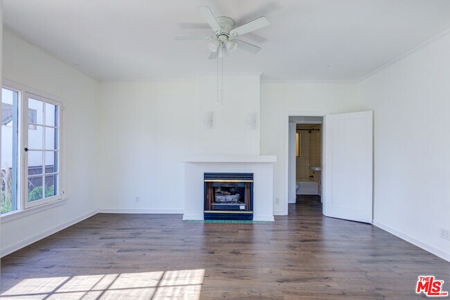 Foto del edificio - 1445 N Vista St