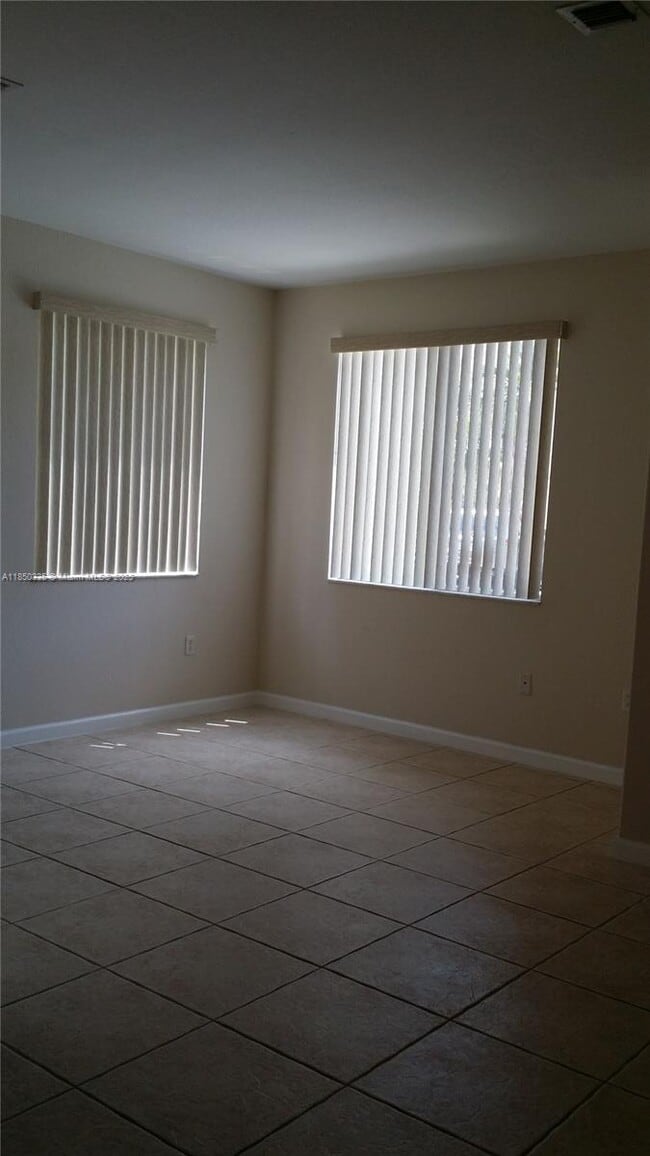 Foto del edificio - 2719 SE 15th Pl