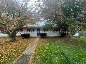 Building Photo - 16 Taylor Dr