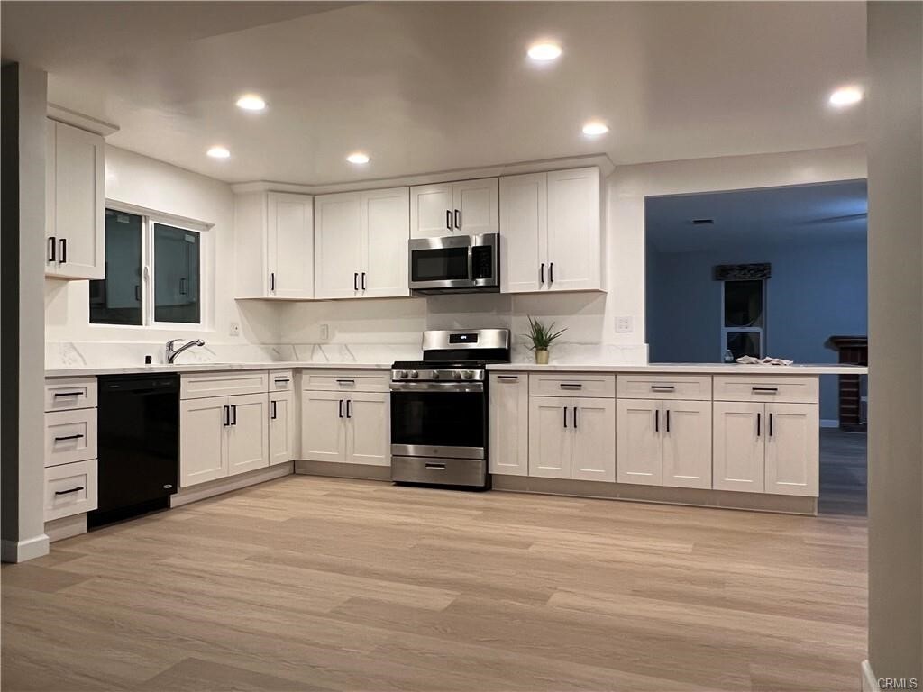 Foto principal - 7186 Sierra Vista St