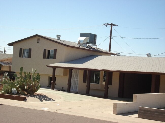 Building Photo - 5BR/2BA -   OPEN HOUSE Friday, October 10t...