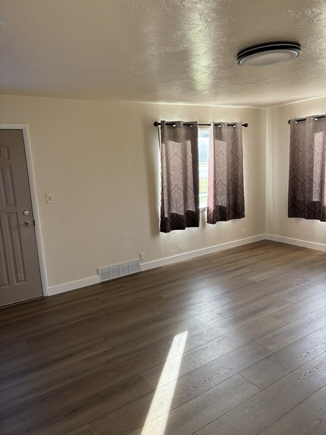 Foto del edificio - 296 S 100 E