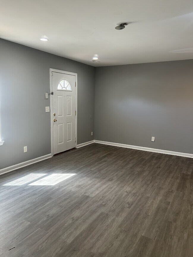 Building Photo - 794 Crestside Ct