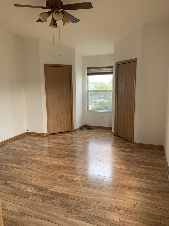 Foto del edificio - 656 Fieldcrest Dr