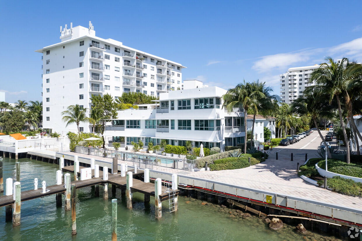 Primary Photo - Bay-Front Apartment Complex