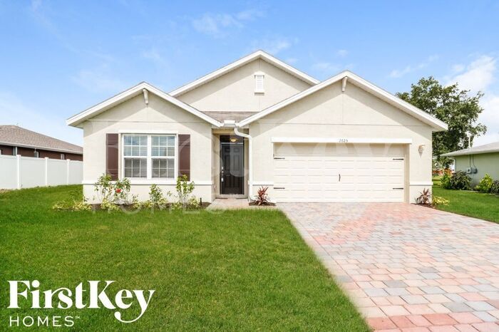 Foto principal - 2625 SW 9th Ave