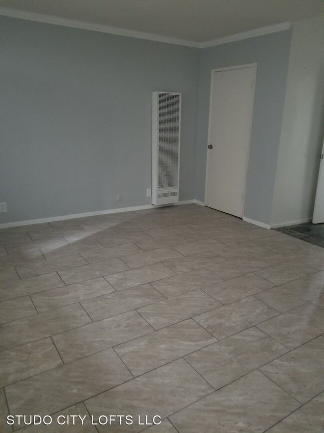 Building Photo - 5741 Carlton Way