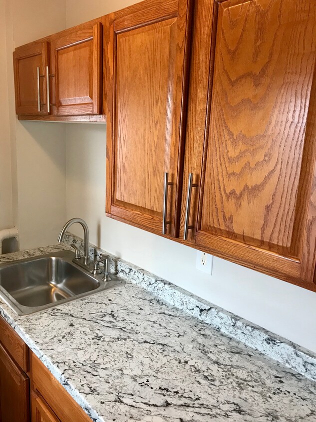 Foto principal - 157 Cedar Hill Ave