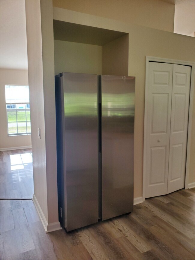 New Fridge - 2657 Findlay Ave SW