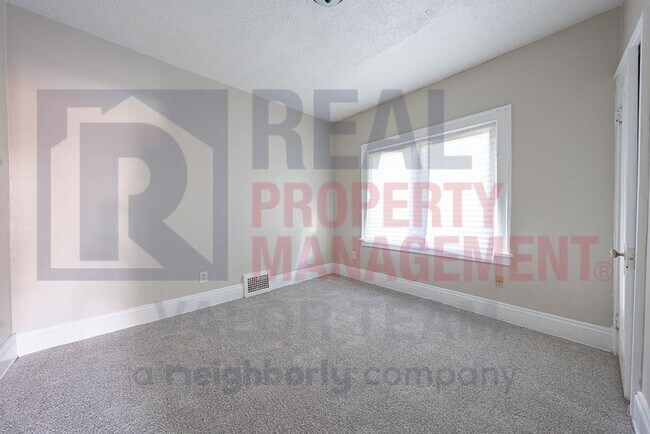 Foto del edificio - 3872 E 112th St