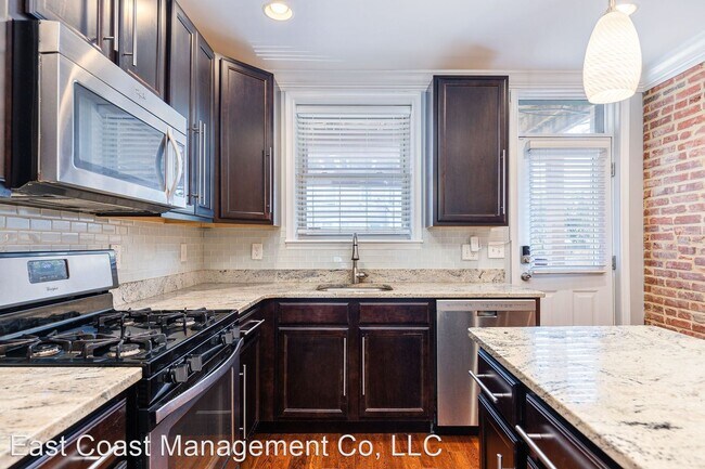 Foto del edificio - 2 br, 3 bath House - 237 S Robinson St