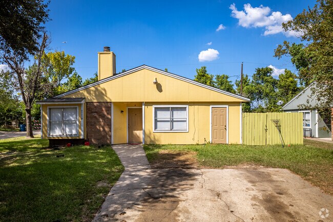 Building Photo - Fountain View Patio Homes