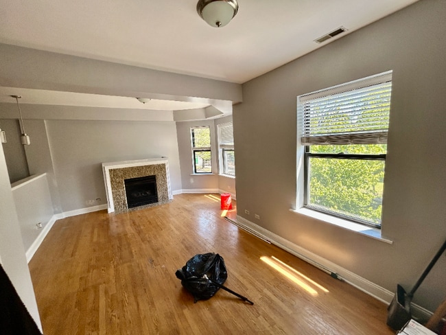 Photo - 1140 E Marquette Rd Apartment