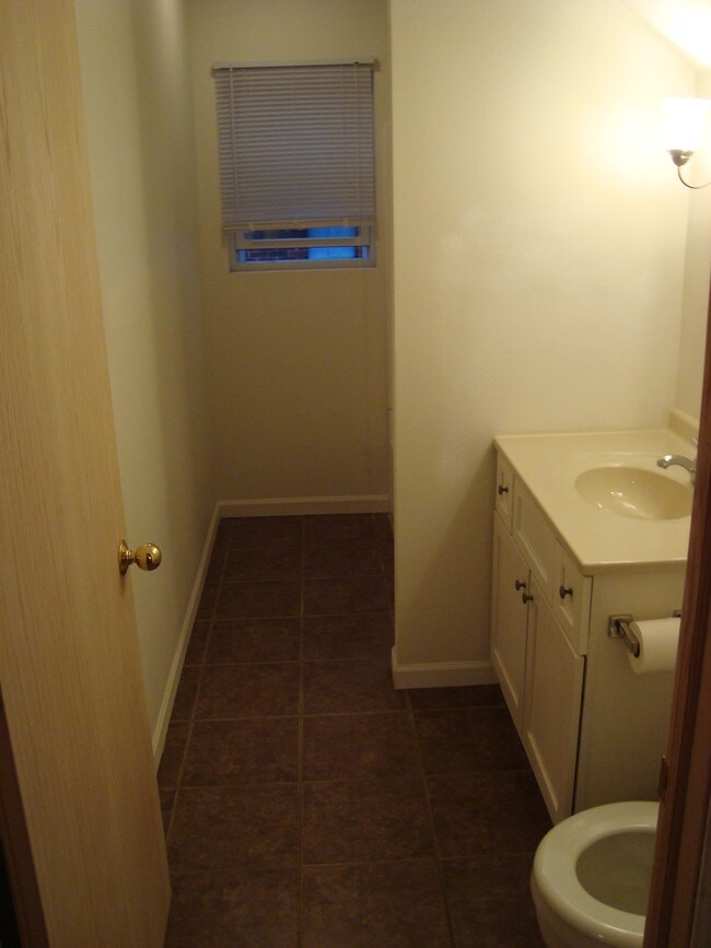 Baño - 1016 9th St S