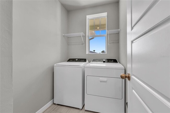 Foto del edificio - 44254 Frontier Dr