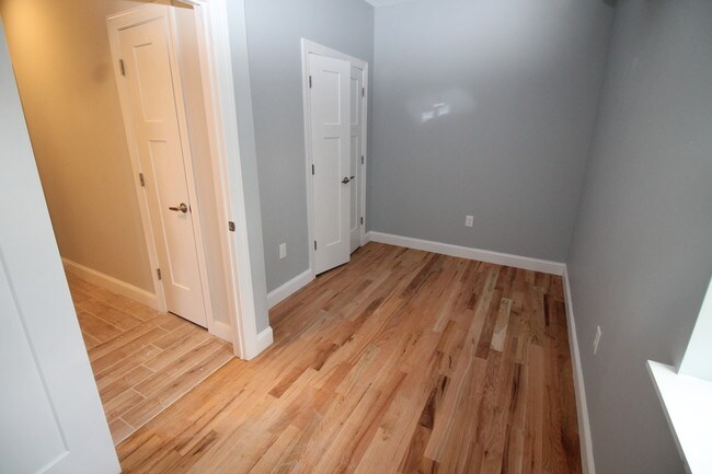 Building Photo - 45 Clifton Pl