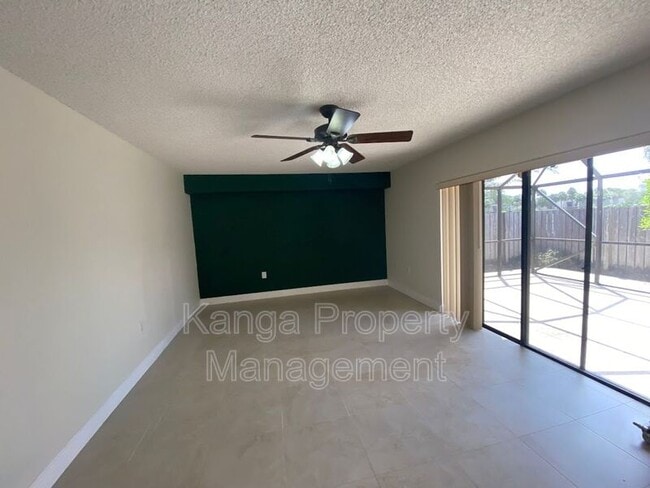 Building Photo - 123 1st Way