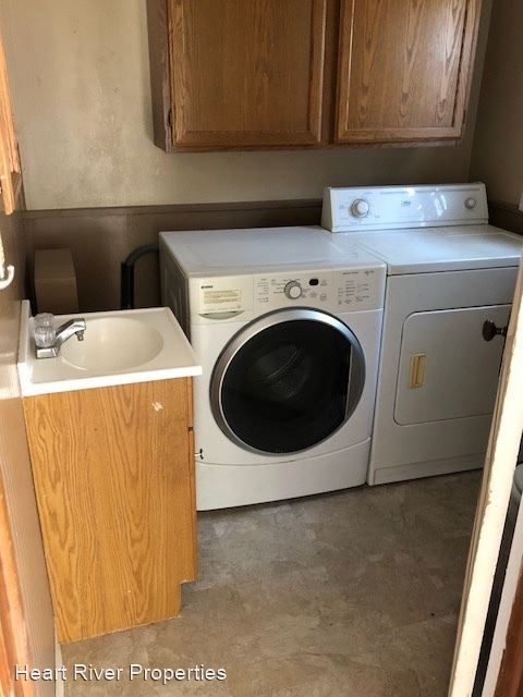 Foto del edificio - 3 br, 1.5 bath House - 538 1st Ave W