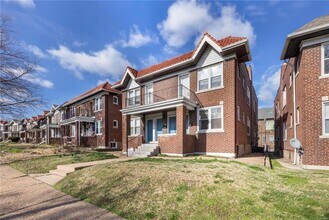 Building Photo - 4919-4921-4921 Lindenwood Ave