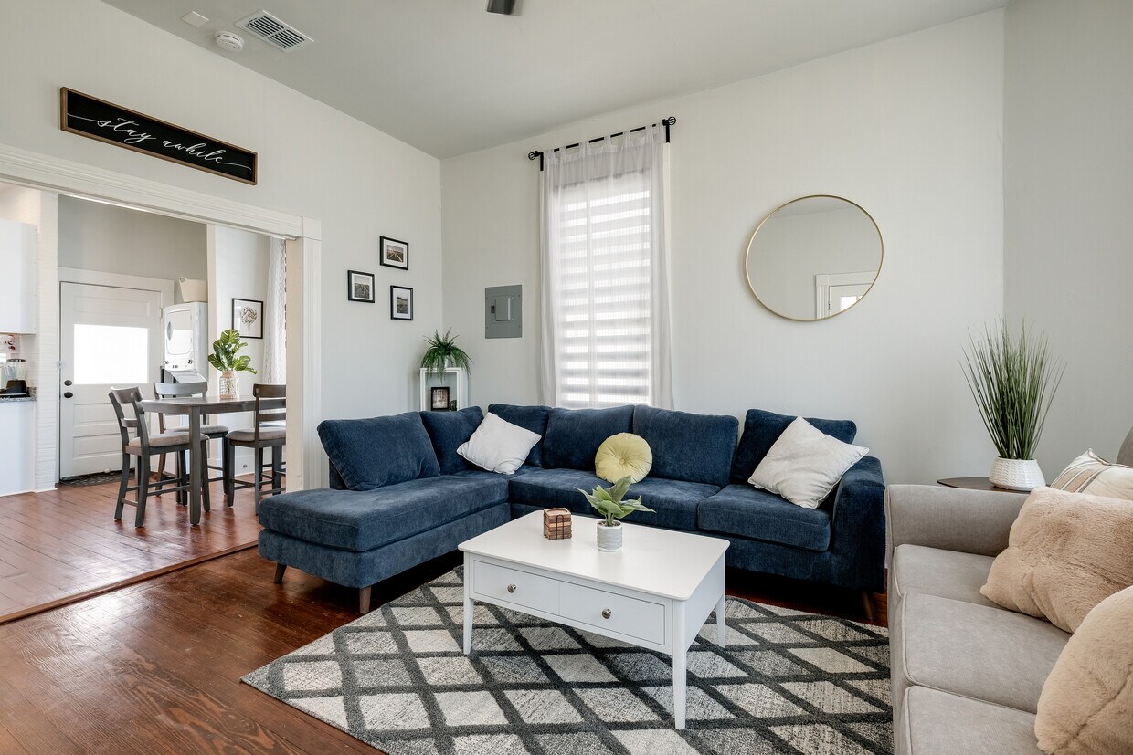 Foto principal - 732 Lamar St