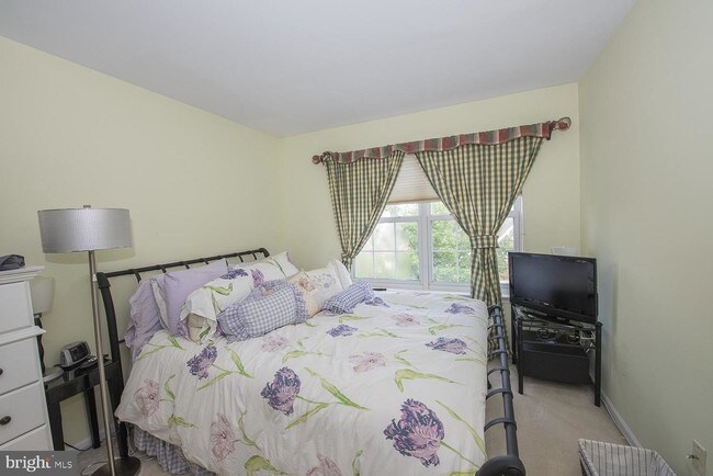 Foto del edificio - 284 Militia Dr