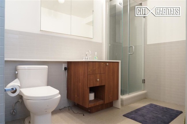 Foto del edificio - 222 E 111th St