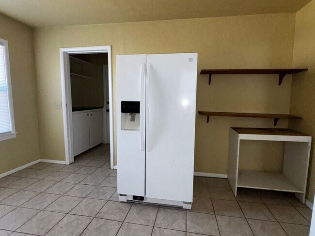 Foto del edificio - 909 NW Bell Ave