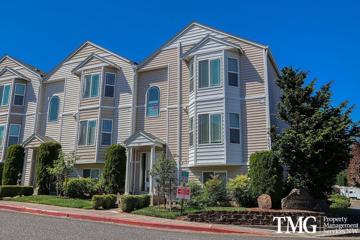 Foto principal - Beautiful 3 Bed 3.5 Bath Townhome in Walnu...