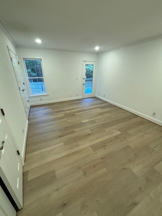 Foto del edificio - 14300 Woods Walk Ln