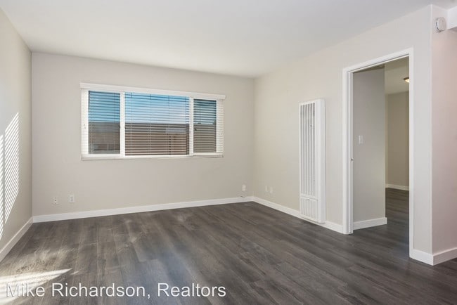 Building Photo - 271 Ellwood Beach Dr