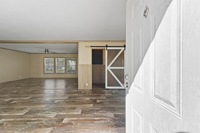 Foto del edificio - 11744 Padok Rd