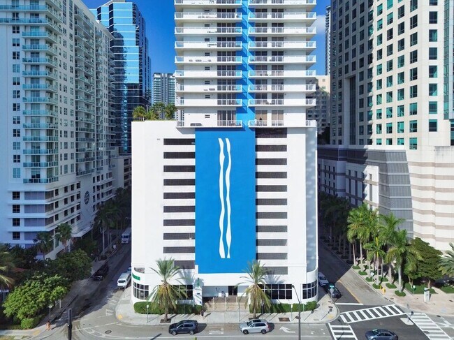 Foto del edificio - 1200 Brickell Bay Dr