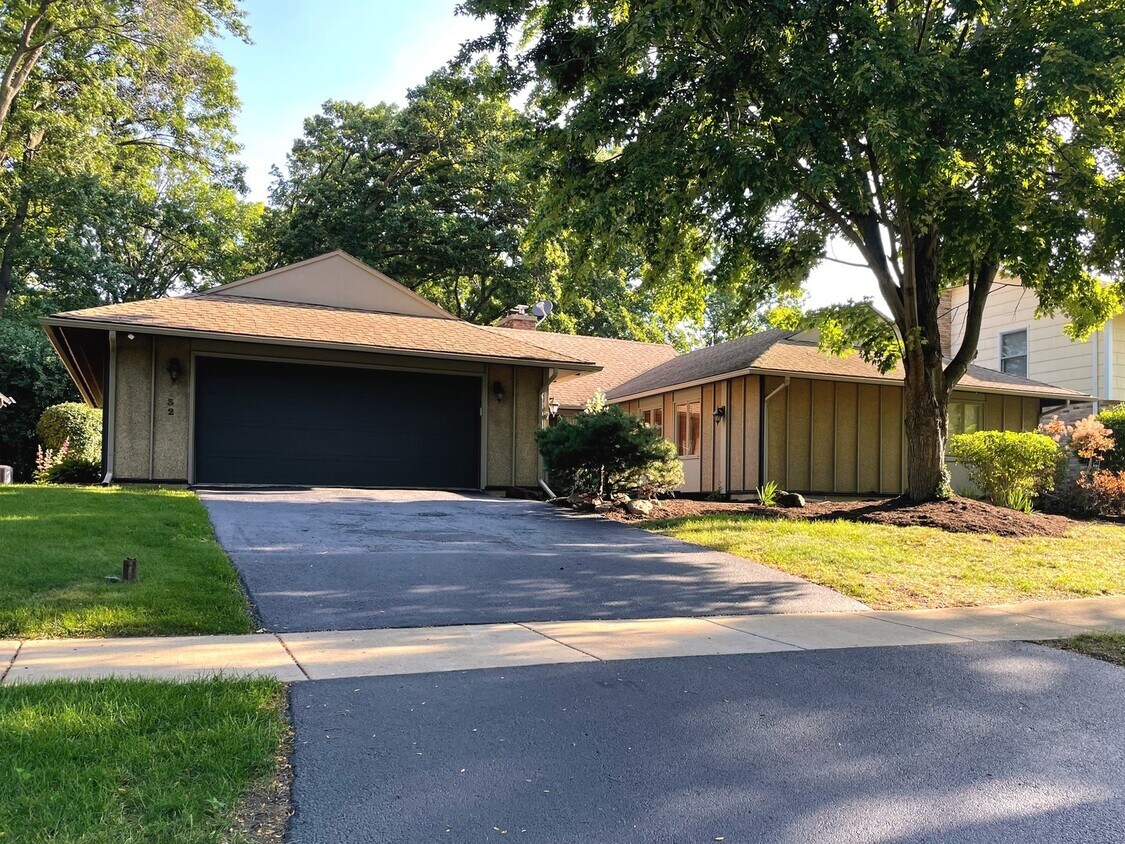 Primary Photo - 1132 Barberry Ct