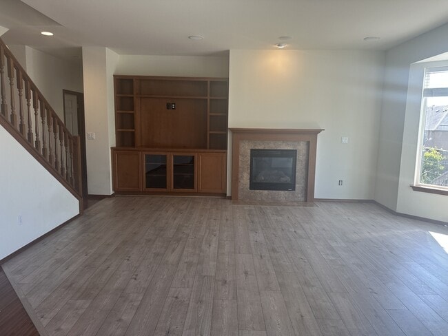 Building Photo - 7625 NE 201st Pl