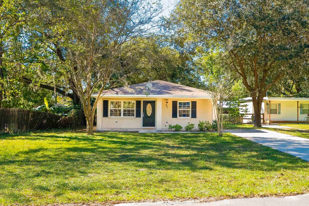 Foto principal - 241 Cantio Ave