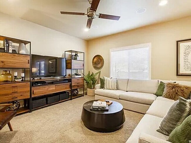 Building Photo - 7277 S Viansa Ct