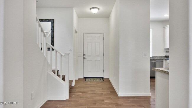 Foto del edificio - 4273 E Erie St