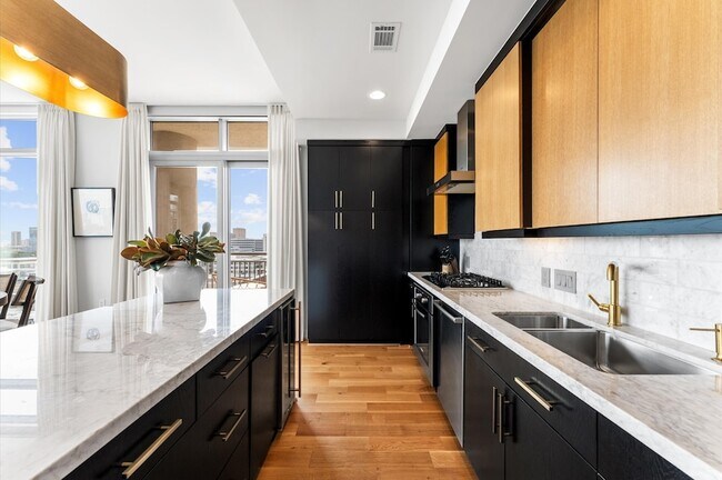 Foto del edificio - 2207 Bancroft Ln