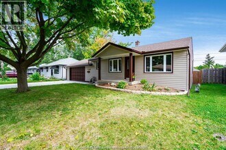 Building Photo - 3088 Parkwood Ave