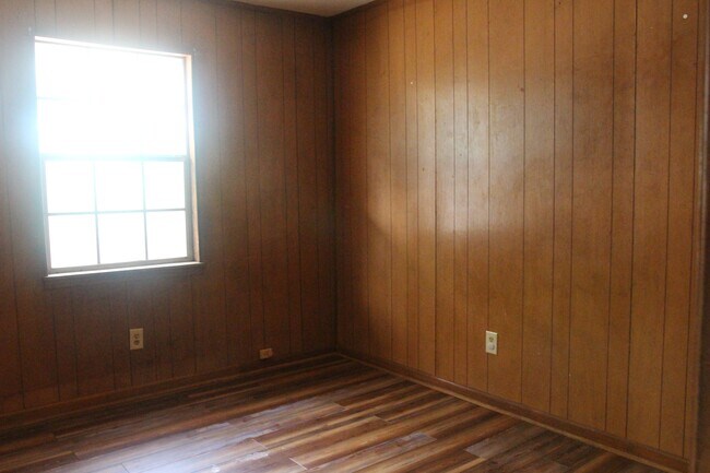 Foto del edificio - 2004 Coves Ct