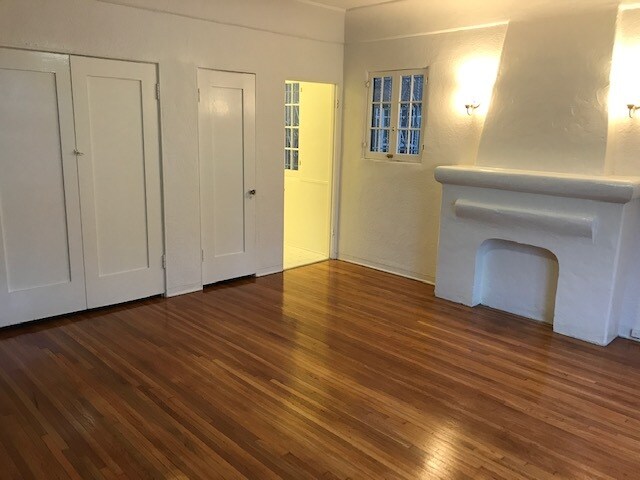 Foto del edificio - 519 N Hayworth Ave
