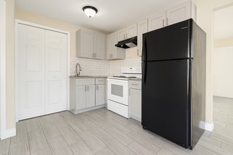 Building Photo - 5451-5453 Eleventh Ave