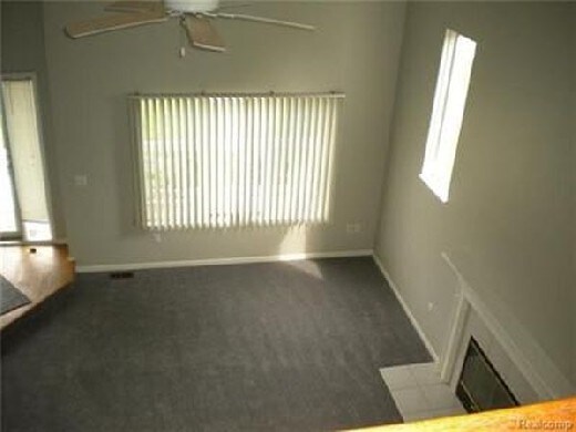 Building Photo - 846 Doral Dr